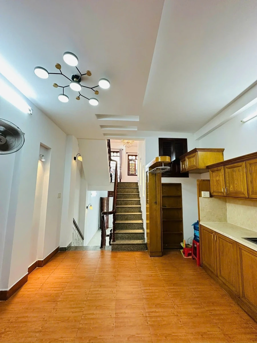 Bán nhà mặt tiền hẻm Cộng Hoà, 50m2, 4 tầng, 10,5 tỷ - Ảnh thu nhỏ 4