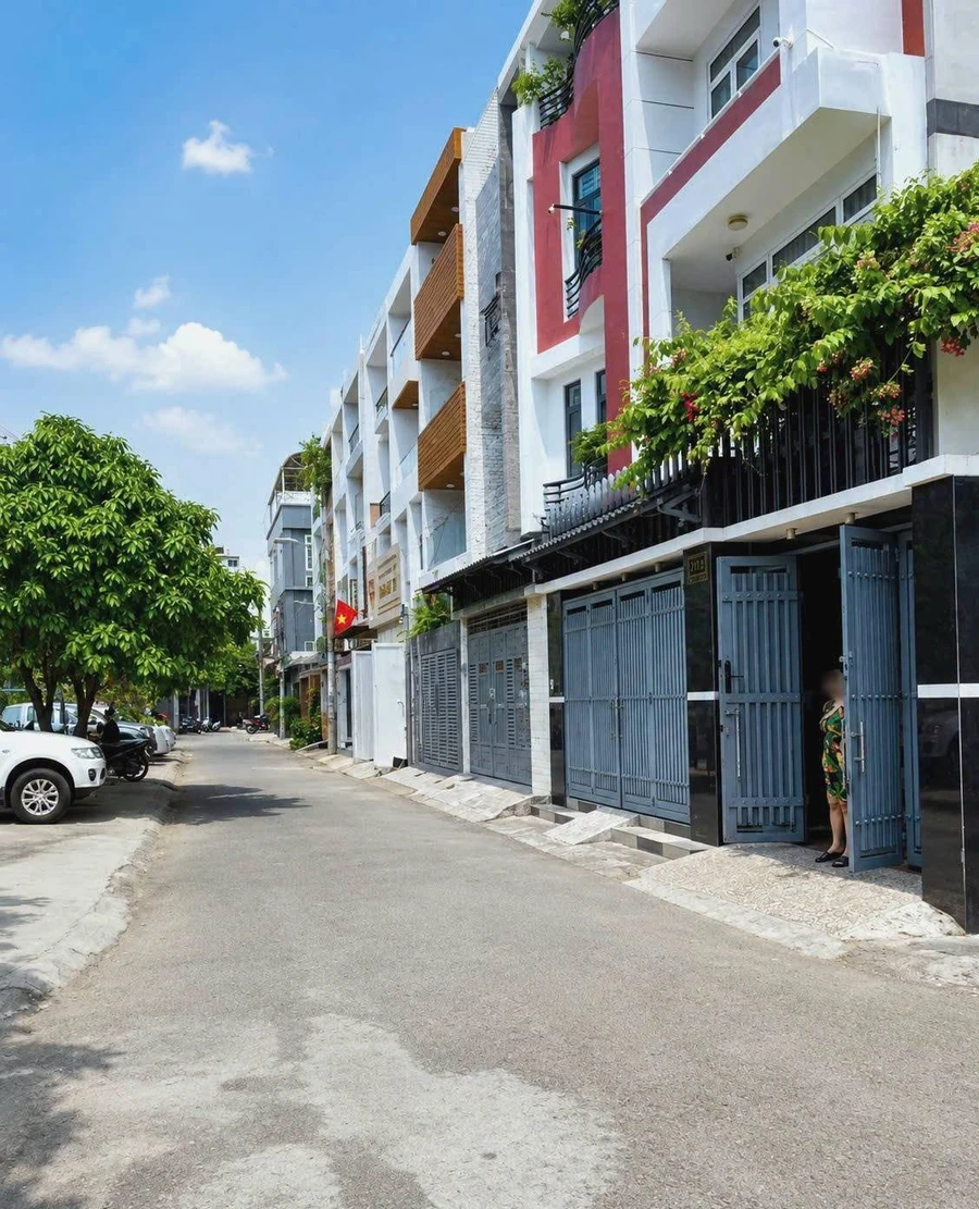 Bán đất 61m2 hẻm xe hơi đường Bùi Đình Túy, Phường 12, Bình Thạnh, tặng GPXD 5 tầng - Ảnh 1