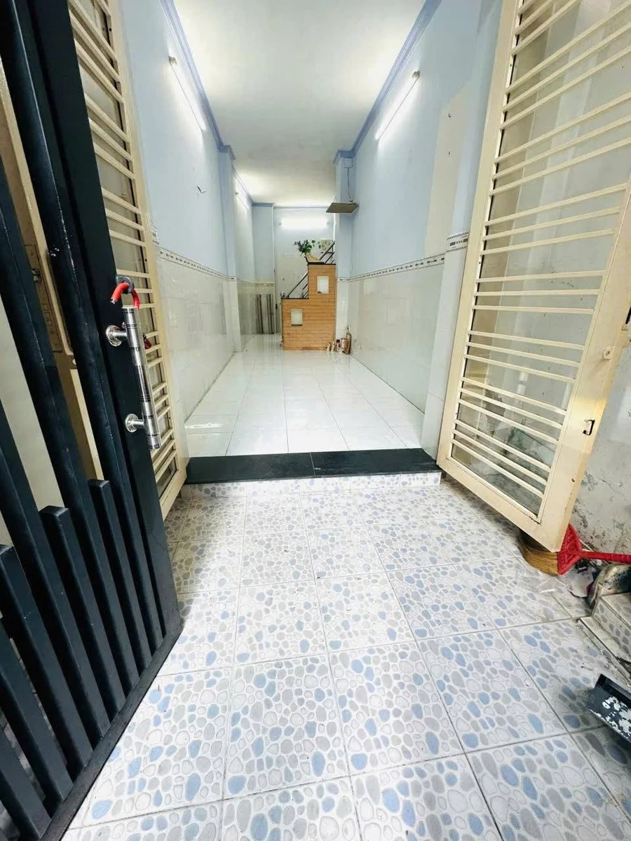 Bán nhà 2 tầng 25m² đường Đoàn Văn Bơ Quận 4, giá 3 tỷ - Ảnh thu nhỏ 2