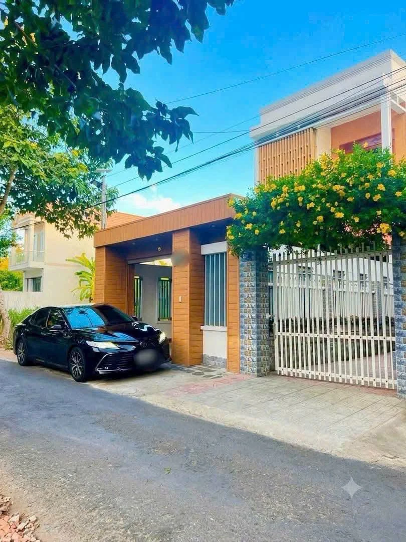 Bán nhà phố 137m² 3 phòng ngủ Phường An Hội - Ảnh 1
