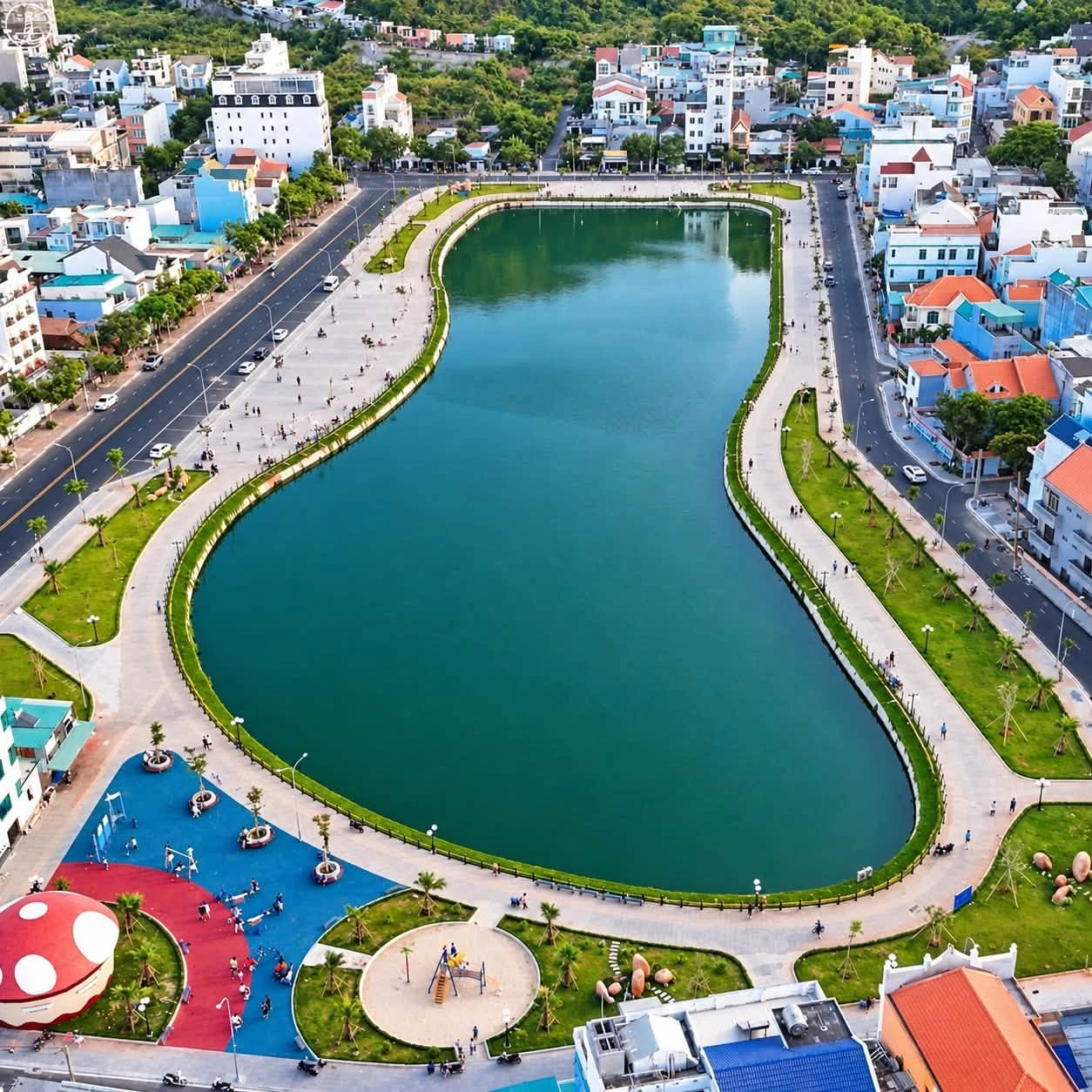 Biệt thự bán 327m² Vũng Tàu gần hồ Lạc Long Quân, 28 tỷ - Ảnh 1