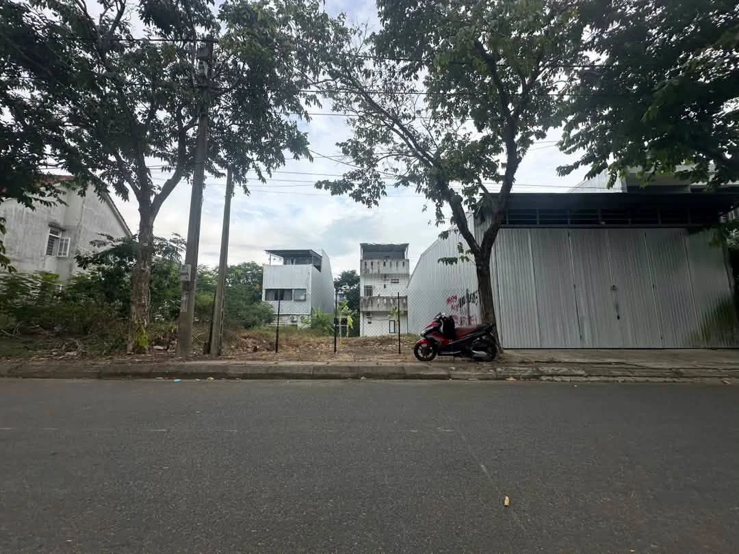 Bán đất mặt tiền đường Lương Nhữ Hộc, KQH Xóm Hành, Phường An Cựu, Huế 150m2 - Ảnh 1