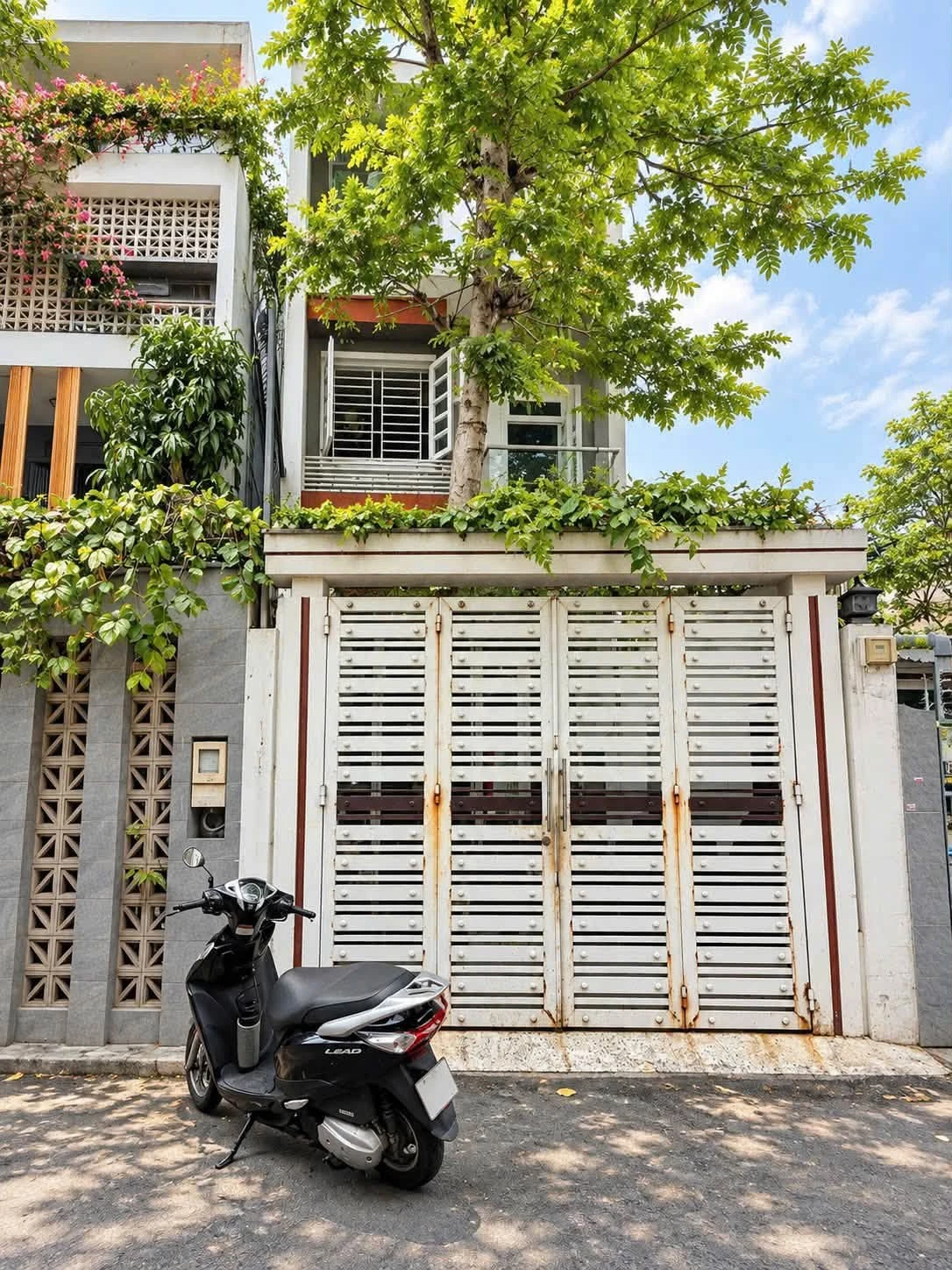 Bán nhà hẻm xe hơi quay đầu 83m², 4 tầng, 5PN 6WC, gần Công viên Gia Định, giá 7,9 tỷ - Ảnh 1