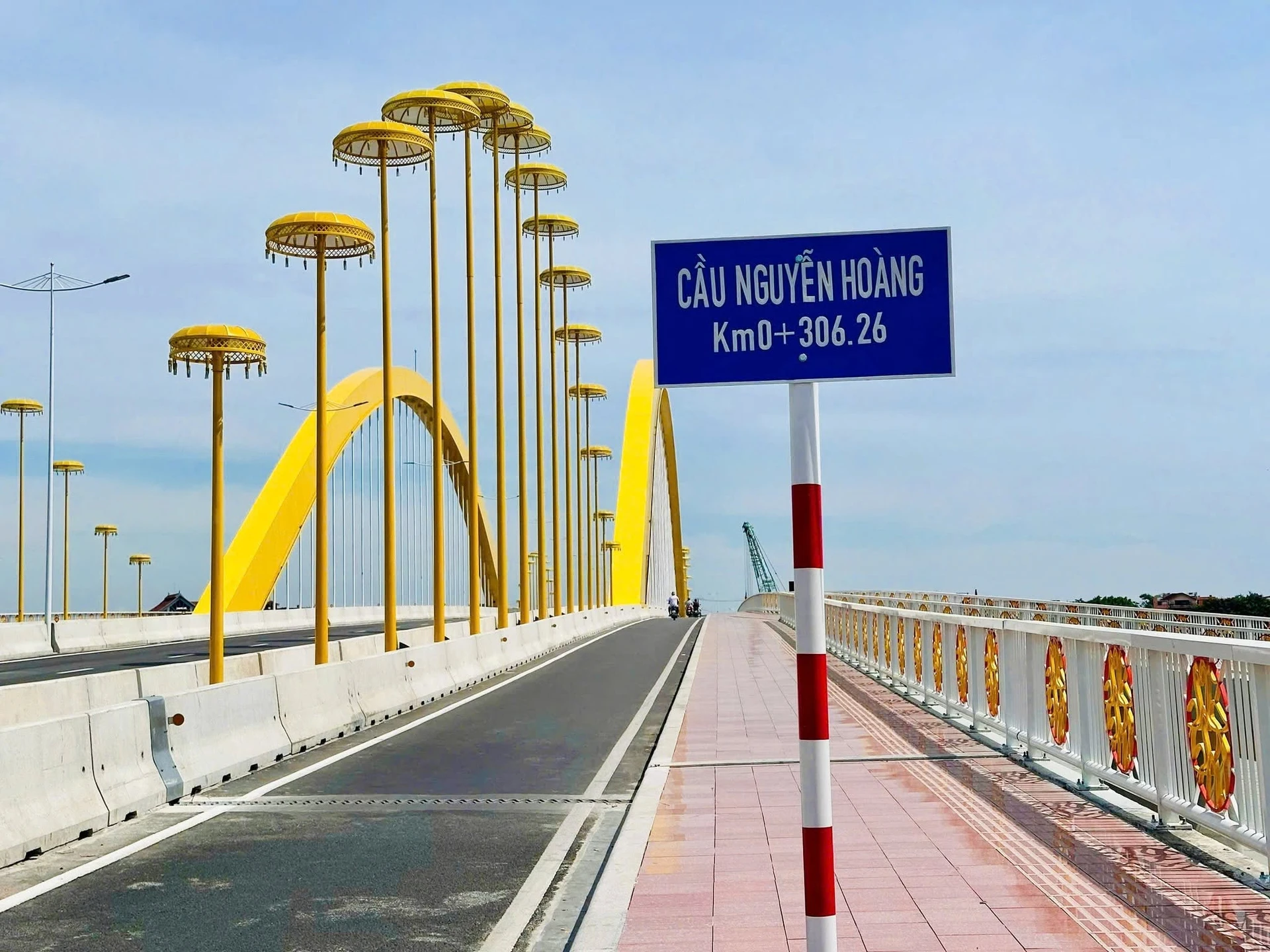 Bán đất 128,8m² 3 mặt tiền Kim Long 2,85 tỷ - Ảnh 1