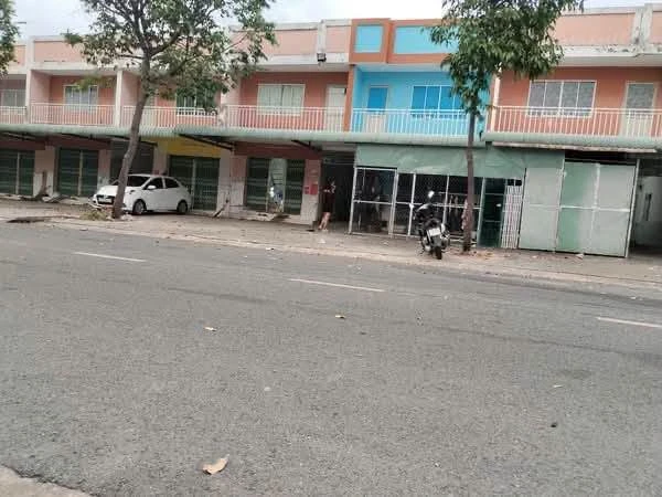 Bán nhà phố 5x30 kèm 4 phòng trọ, sổ sẵn, mặt tiền nhựa 8m tại Bàu Bàng, Bình Dương - Ảnh thu nhỏ 2