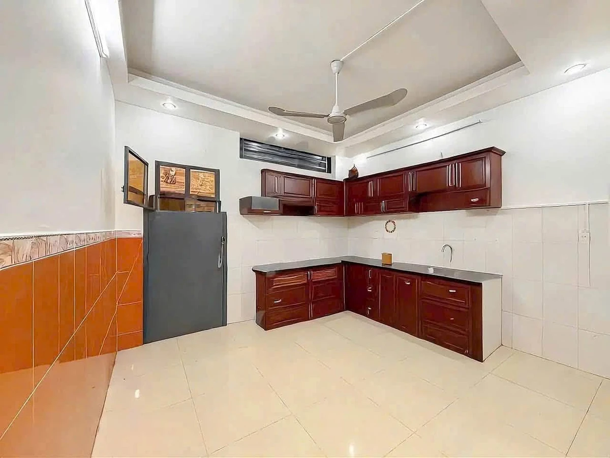 Bán nhà phố 3 lầu 64m² Huỳnh Tấn Phát, Quận 7 - Ảnh thu nhỏ 5