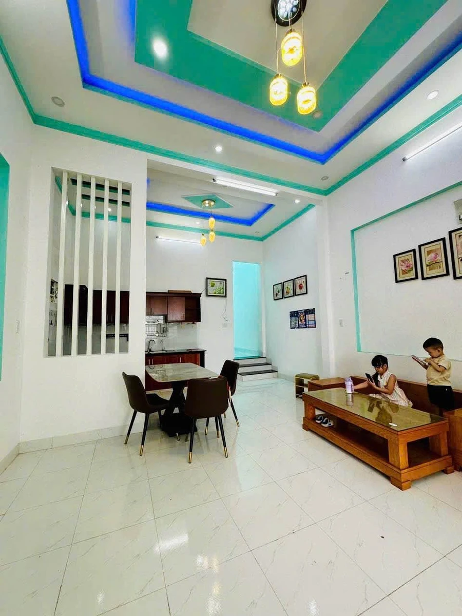Bán nhà cấp 4 mới hẻm 37 Phùng Hưng, Buôn Ma Thuột, 50m2, 2PN 2WC, giá 2,95 tỷ - Ảnh 1