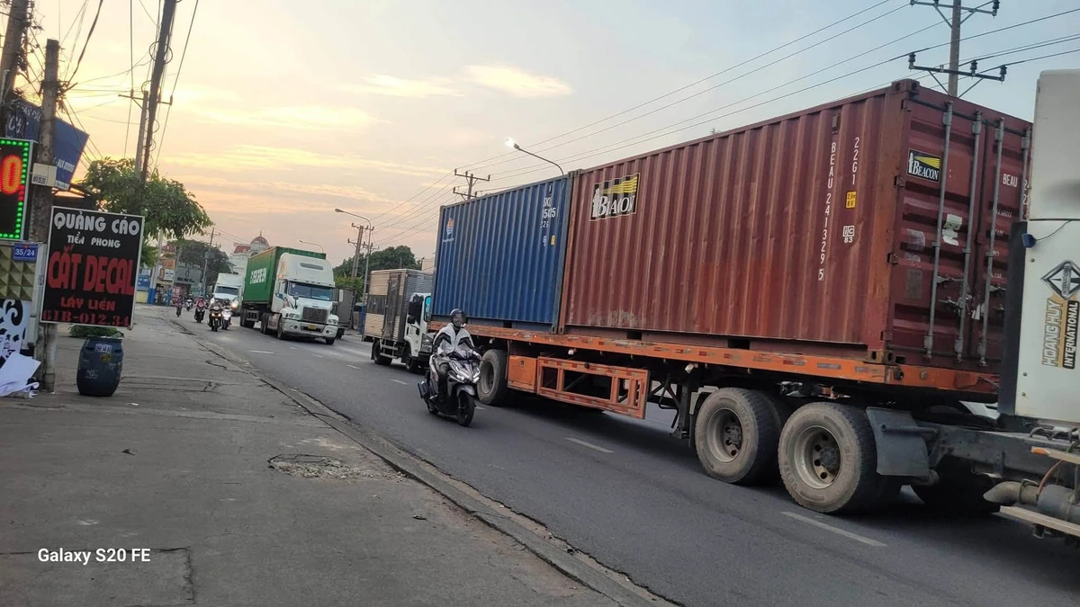 Bán đất mặt tiền DT743, Dĩ An, 711m2, 17 tỷ 990 triệu - Ảnh thu nhỏ 3