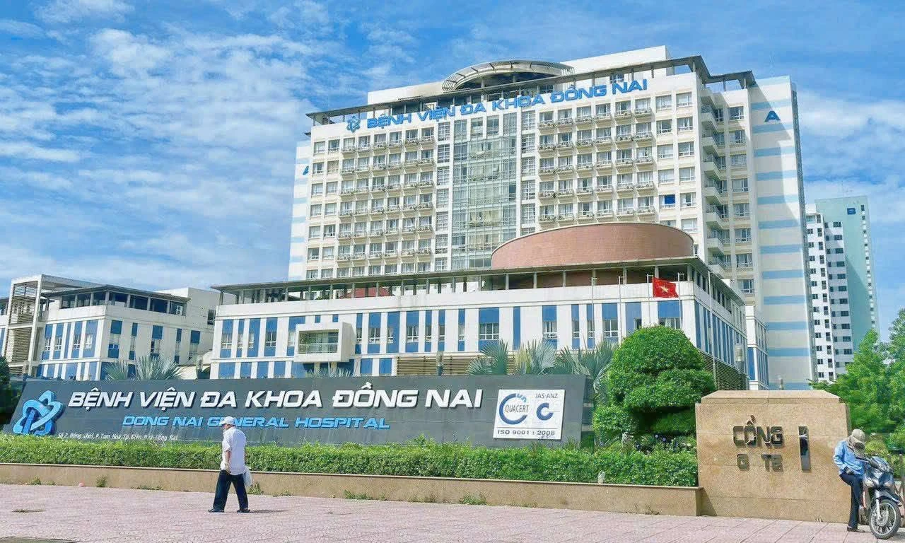 Bán nhà mặt tiền Đồng Khởi 280m² 6PN kinh doanh - Ảnh 1