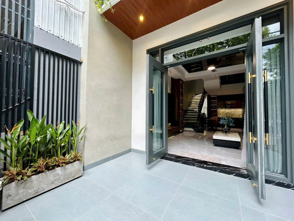 Bán nhà 3 tầng 81m2 Hoà Khánh, Đà Nẵng, 9.3 tỷ - Ảnh thu nhỏ 2
