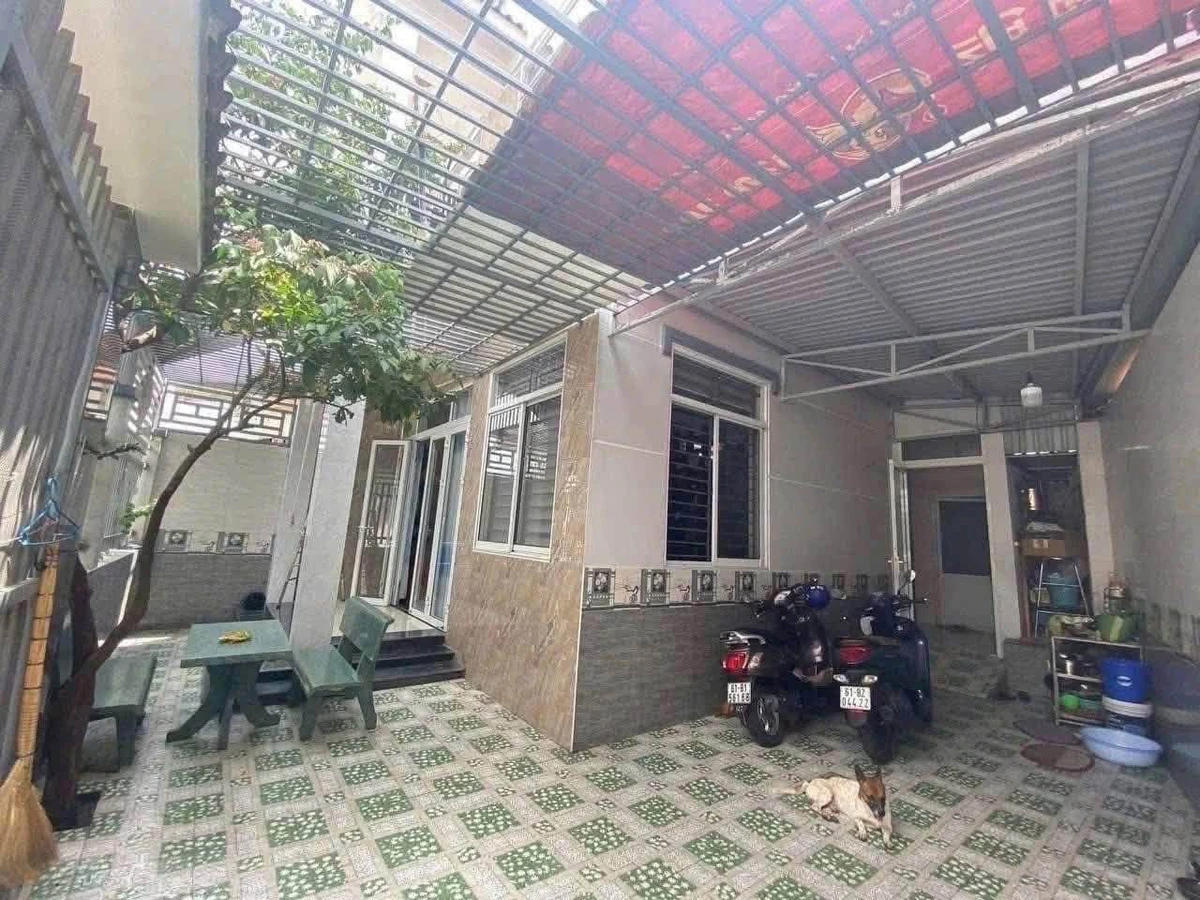 Bán nhà mái Thái 104m2 3 phòng ngủ Quận 1 - 3 tỷ - Ảnh thu nhỏ 2