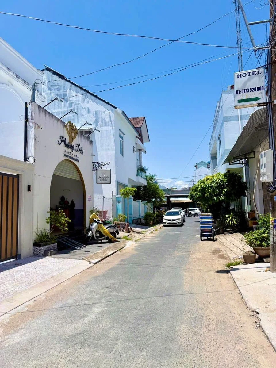 Bán nhà mặt tiền Lê Thị Tạo 100m² - Rạch Giá 3 tỷ 900 triệu - Ảnh thu nhỏ 2
