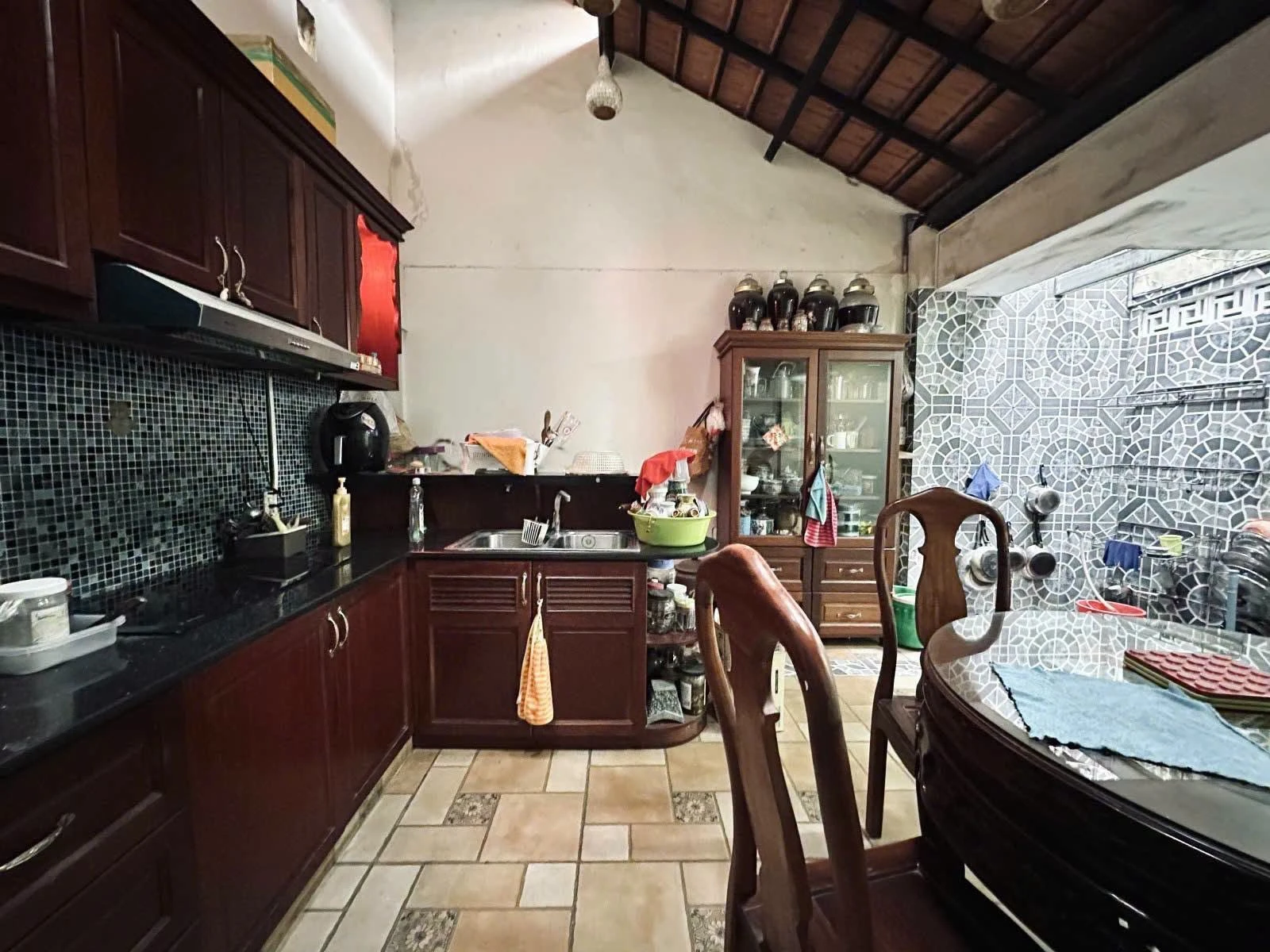 Bán nhà 3PN 72m2 đường Cách Mạng Tháng 8, Quận 3 - Ảnh 1
