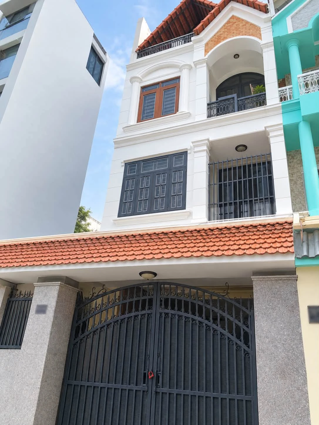 Bán nhà phố 90m2, 4 tầng Quận 7 giá 12,3 tỷ - Ảnh 1