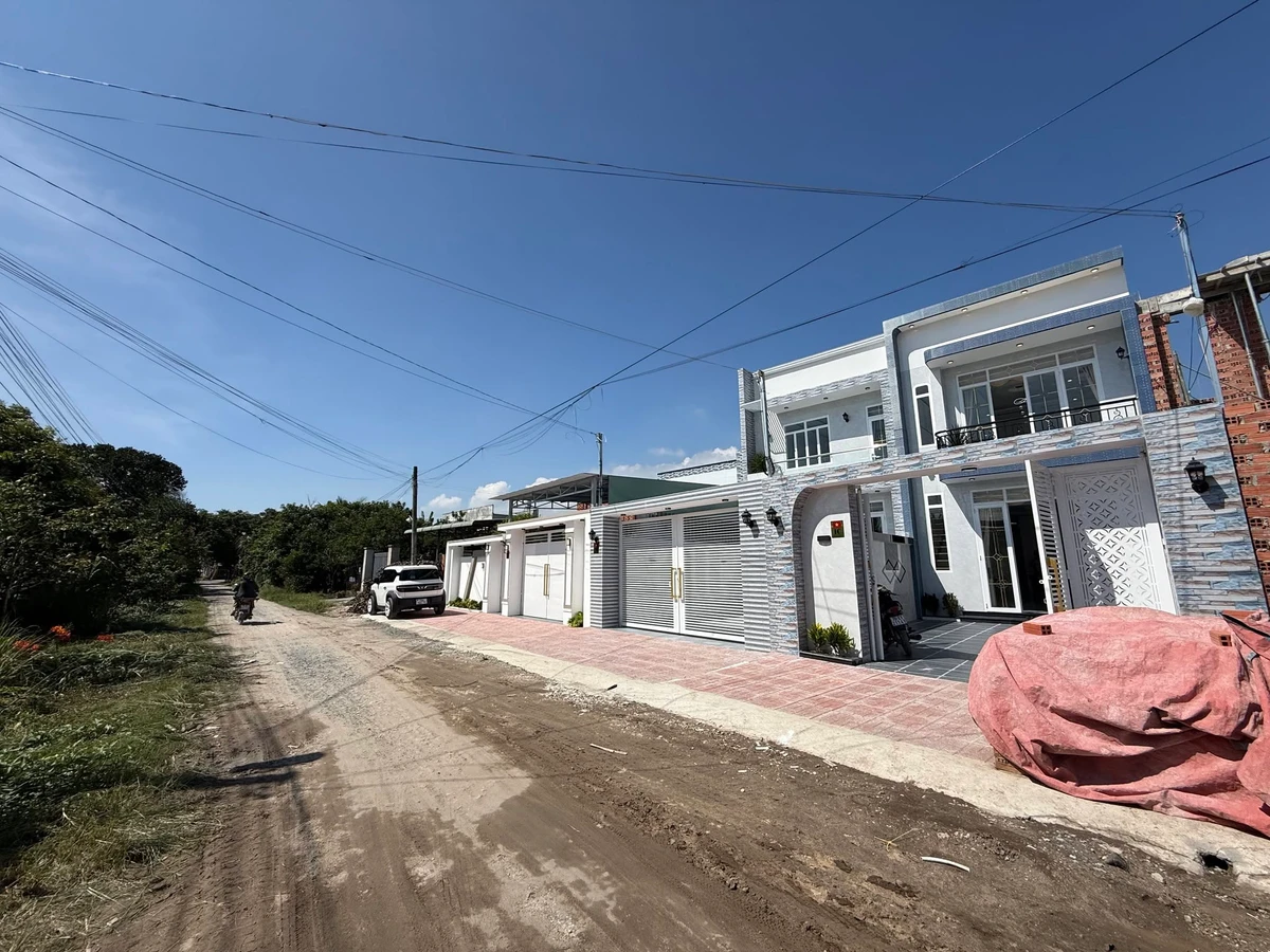 Bán nhà lầu lửng 3 phòng ngủ 122.5m² Long Hoa Tây Ninh 1 tỷ 690 - Ảnh thu nhỏ 3