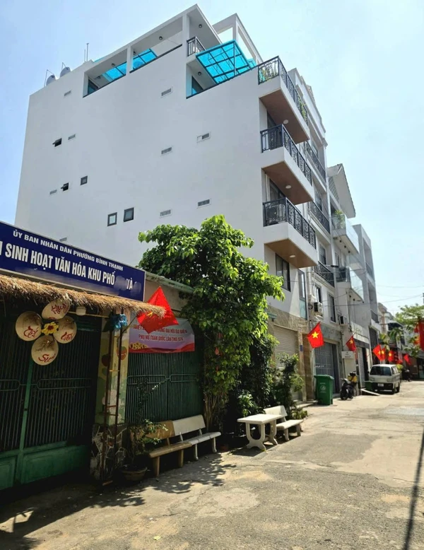 Bán nhà góc 3 tầng 52m2 4PN gần Vincom Lê Văn Việt, Quận 9, giá 6,24 tỷ 360trieu