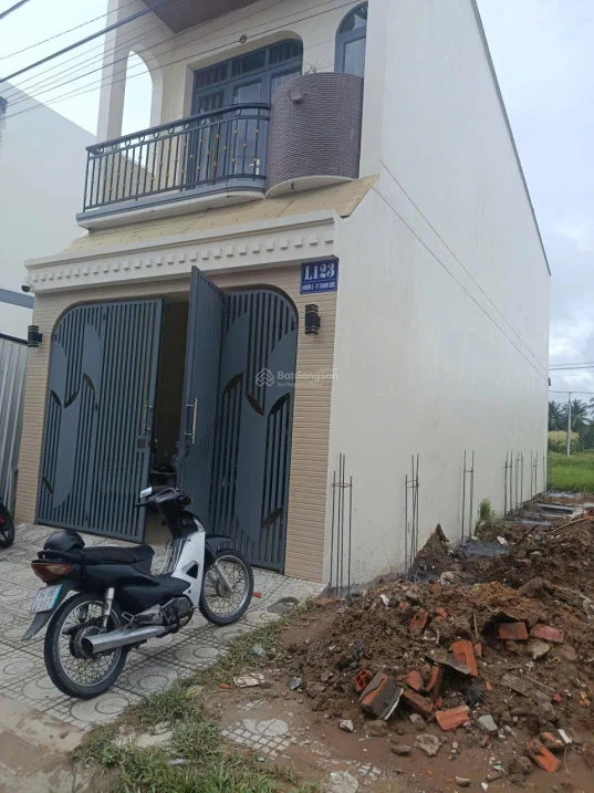 Bán đất nền đã có sổ hồng 90m2, ngay trung tâm Tp. Vĩnh Long, trong KDC hiện hữu - LH 0931 793 ***