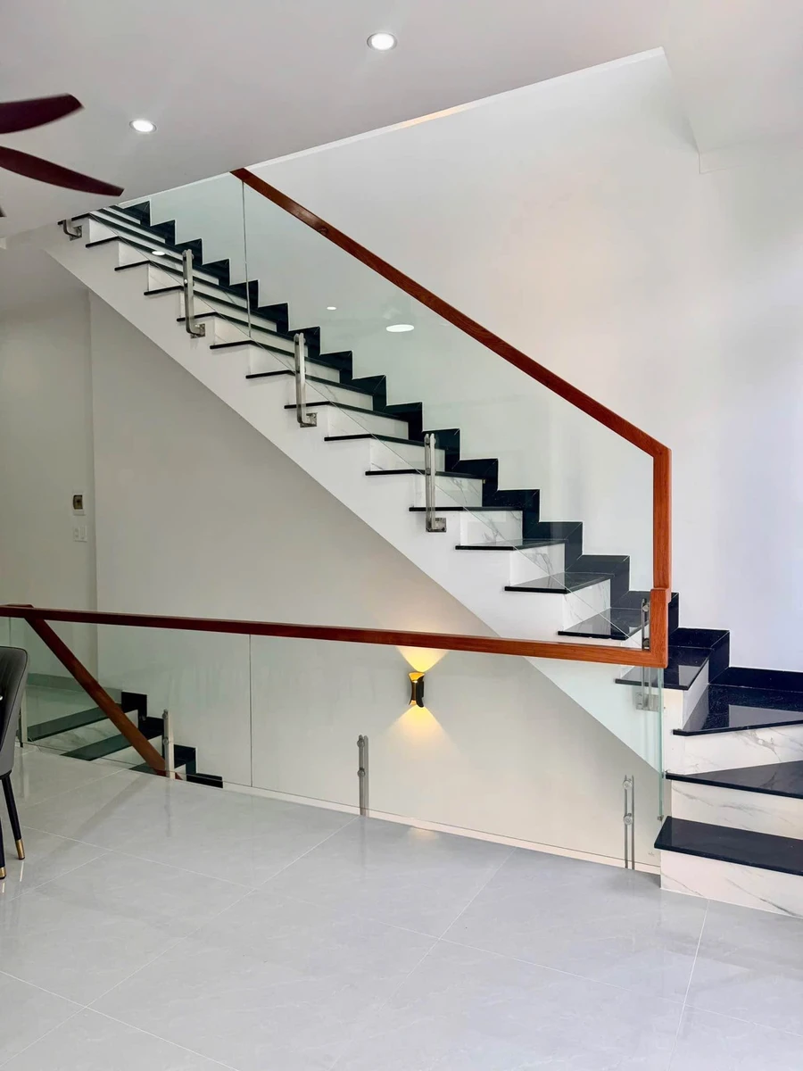 Bán nhà 5x20m, 3PN, 3WC Nguyễn Duy Trịnh, Quận 7 - Ảnh thu nhỏ 2