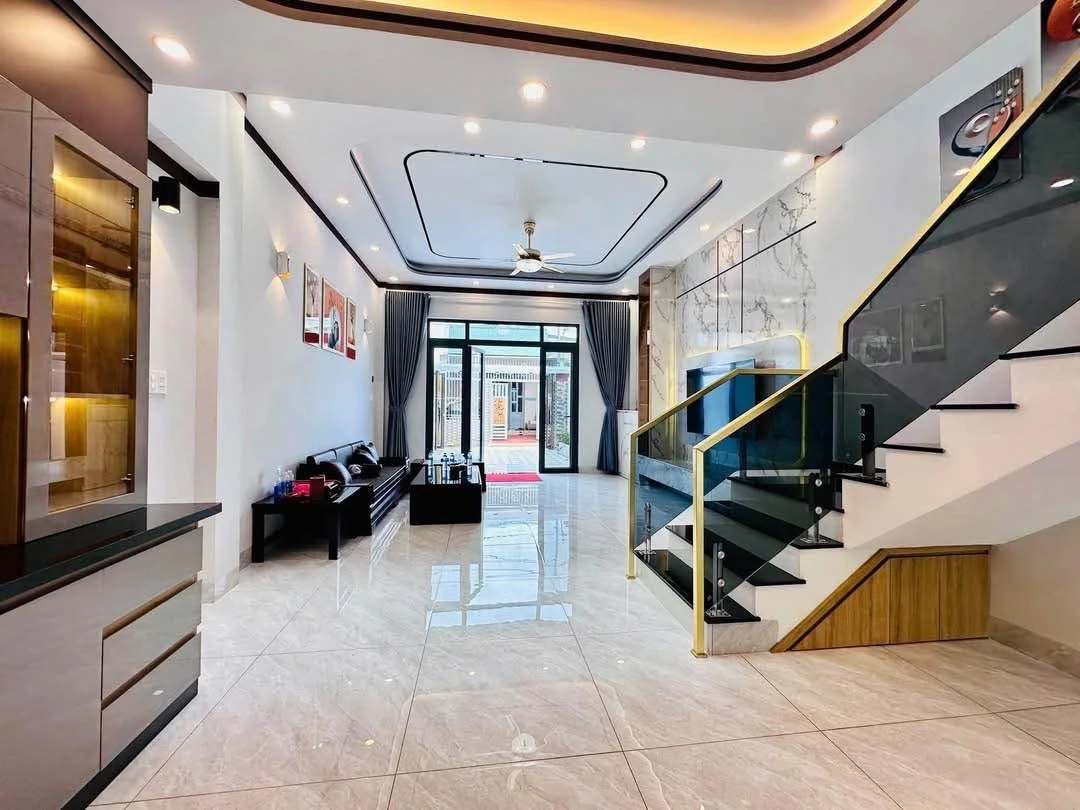 Bán nhà 150m² sân vườn Y Wang Thủ Đức, giá 3,7 tỷ - Ảnh thu nhỏ 4
