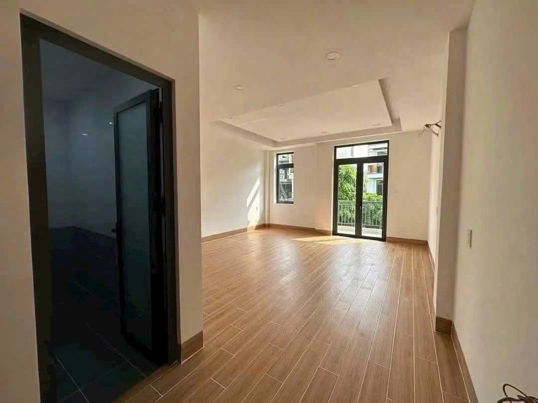 Bán nhà 1 trệt 2 lầu 4 PN, 100m², KDC Phúc Đạt, Bình Dương - Ảnh thu nhỏ 4