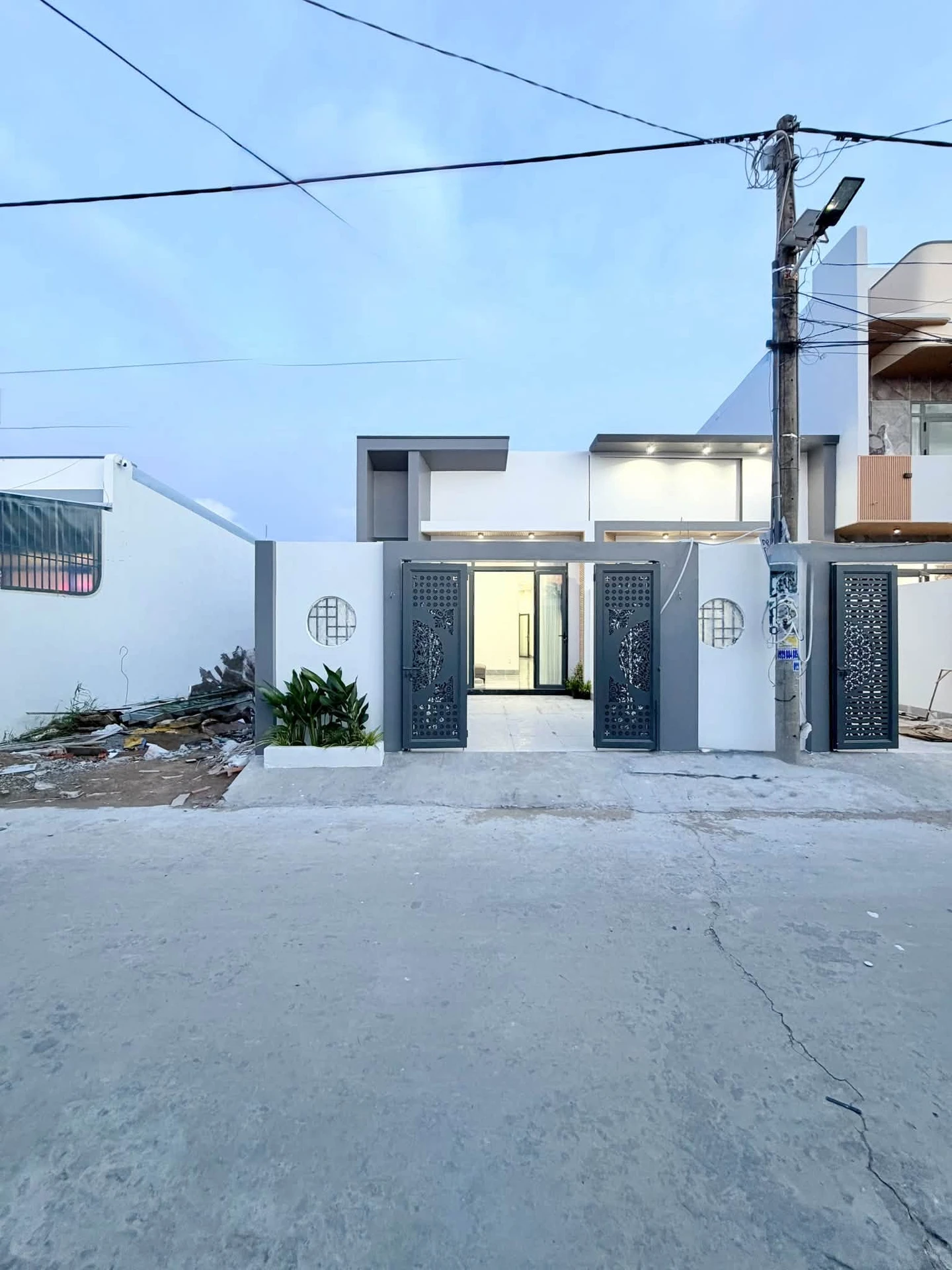 Bán nhà phố 2 phòng ngủ 89m² Rạch Giá An Giang - Ảnh 1