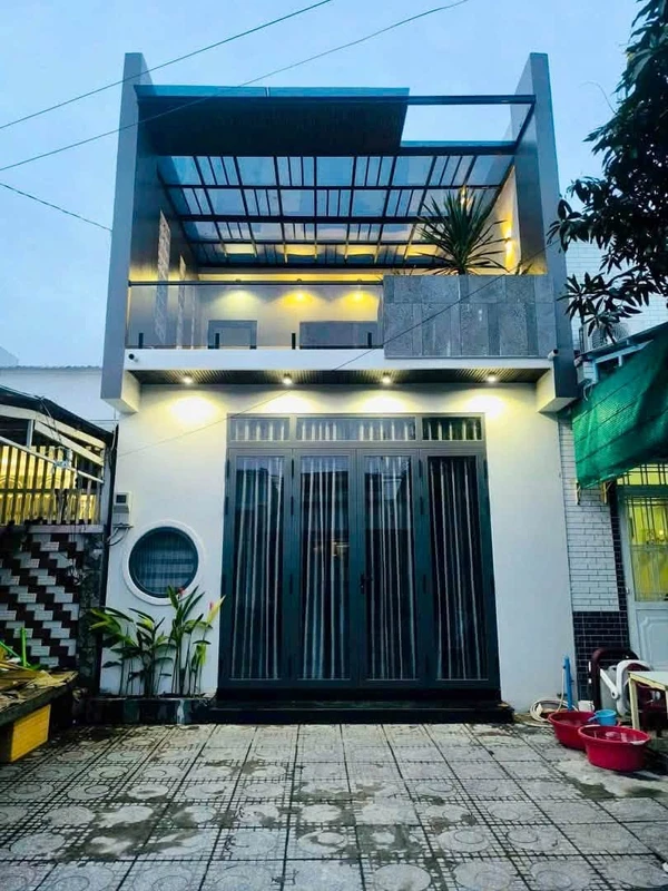Bán nhà mặt tiền 100m² Phan Văn Trường Rạch Giá 2 tỷ 680