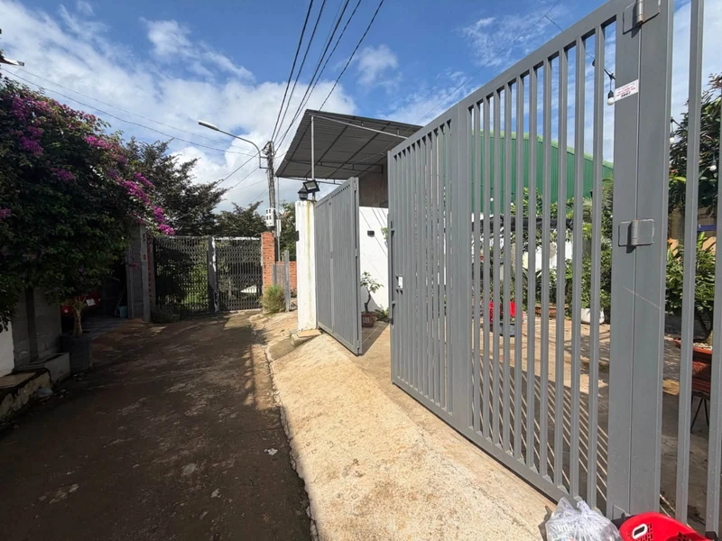 Nhà 3 lầu 4 phòng ngủ Bửu Long, Biên Hòa 5,3 tỷ 09053350004