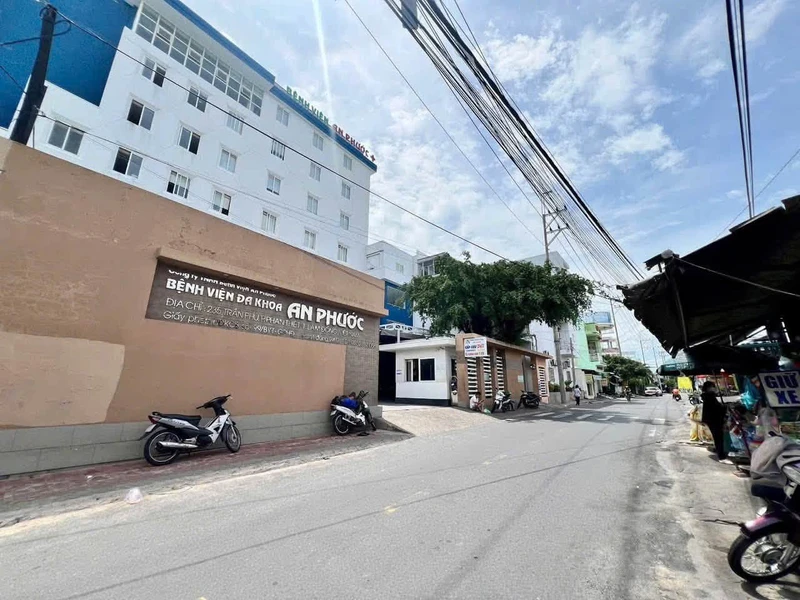 Bán shophouse 2 mặt tiền kinh doanh Trần Phú Phan Thiết 80m2