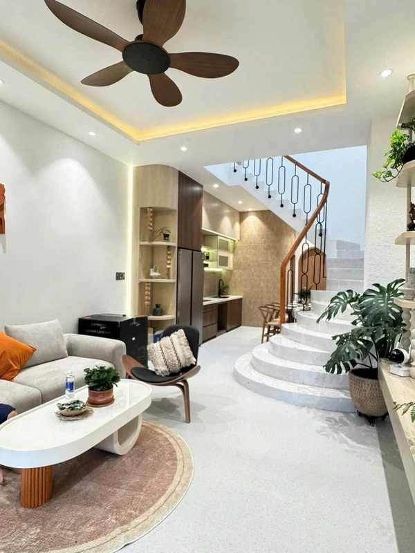 Bán nhà full nội thất 4x18,95m đường Trần Cừ, khu đô thị Trung Nguyên, Buôn Ma Thuột