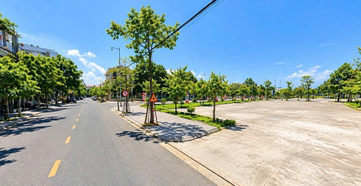 Bán đất 100m² tặng nhà 2 tầng mặt tiền Phú Thạnh 7, đối diện Quảng trường Liên Chiểu, Đà Nẵng - Ảnh thu nhỏ 2