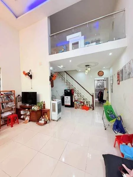 Bán nhà 2 phòng ngủ 70m² đường Lê Lợi Vũng Tàu - Ảnh 1