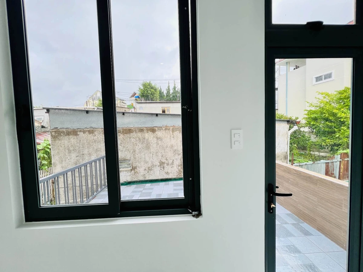 Bán 3 căn nhà mới full nội thất Ngô Thì Sỹ Đà Lạt 180m² 9 tỷ - Ảnh thu nhỏ 5