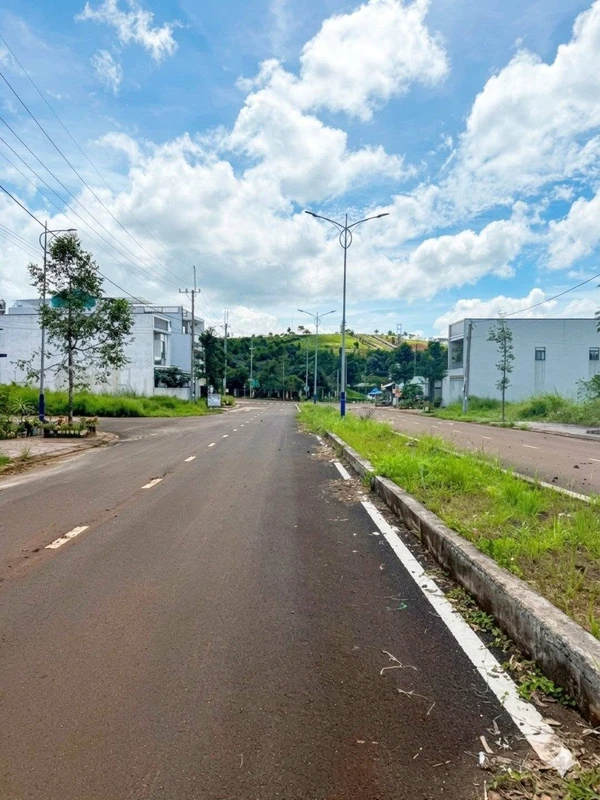 Bán đất Bờ Đông Lâm Đồng 150.5m² giá 2 tỷ 300 triệu