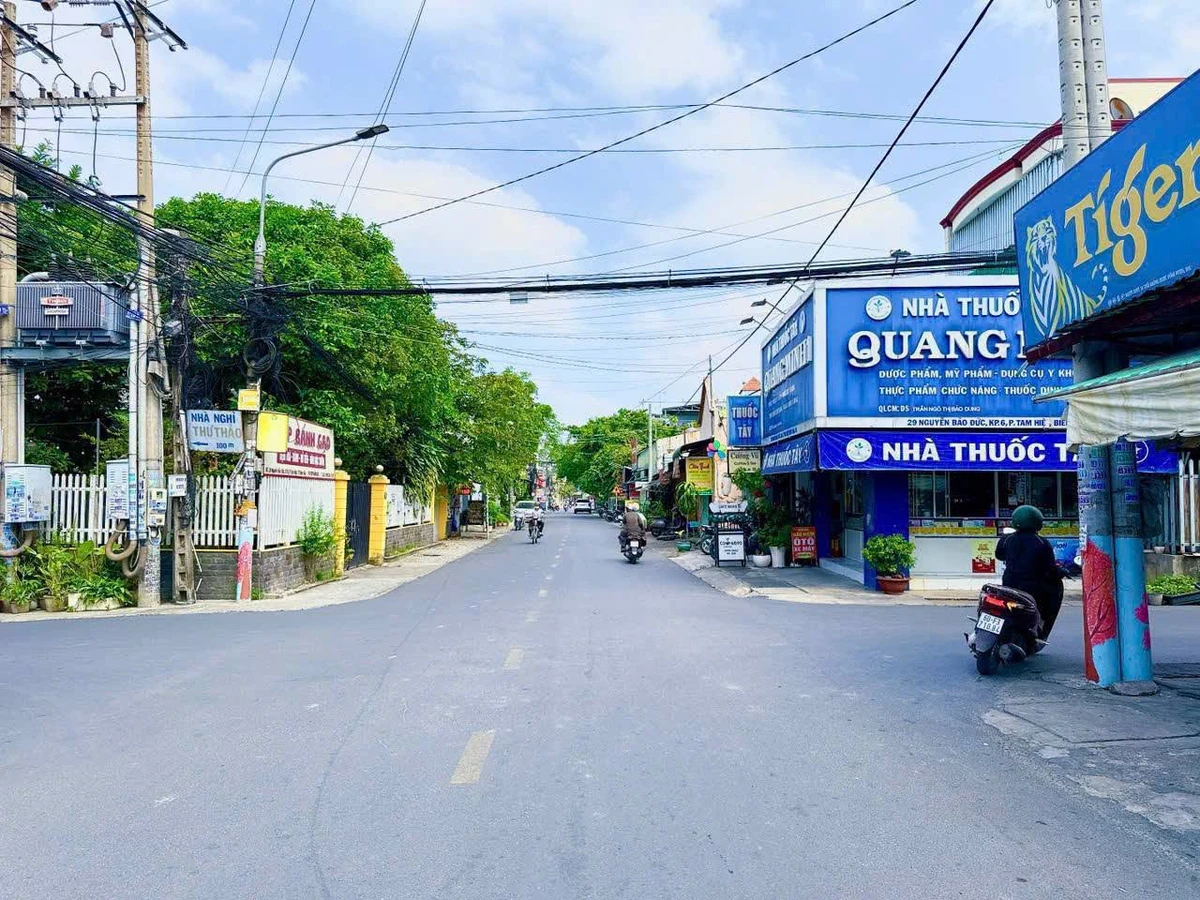 Bán nhà 1 trệt 1 lầu 190m2 Lý Văn Sâm, Tam Hiệp - Ảnh thu nhỏ 2