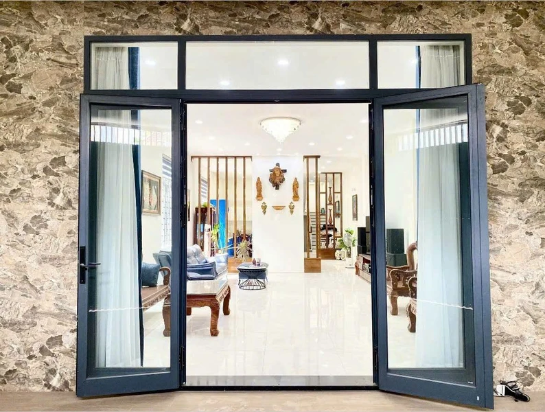 Bán nhà 1 trệt 2 lầu góc 2 mặt tiền 134m² Long Bình Biên Hòa 6,8 tỷ