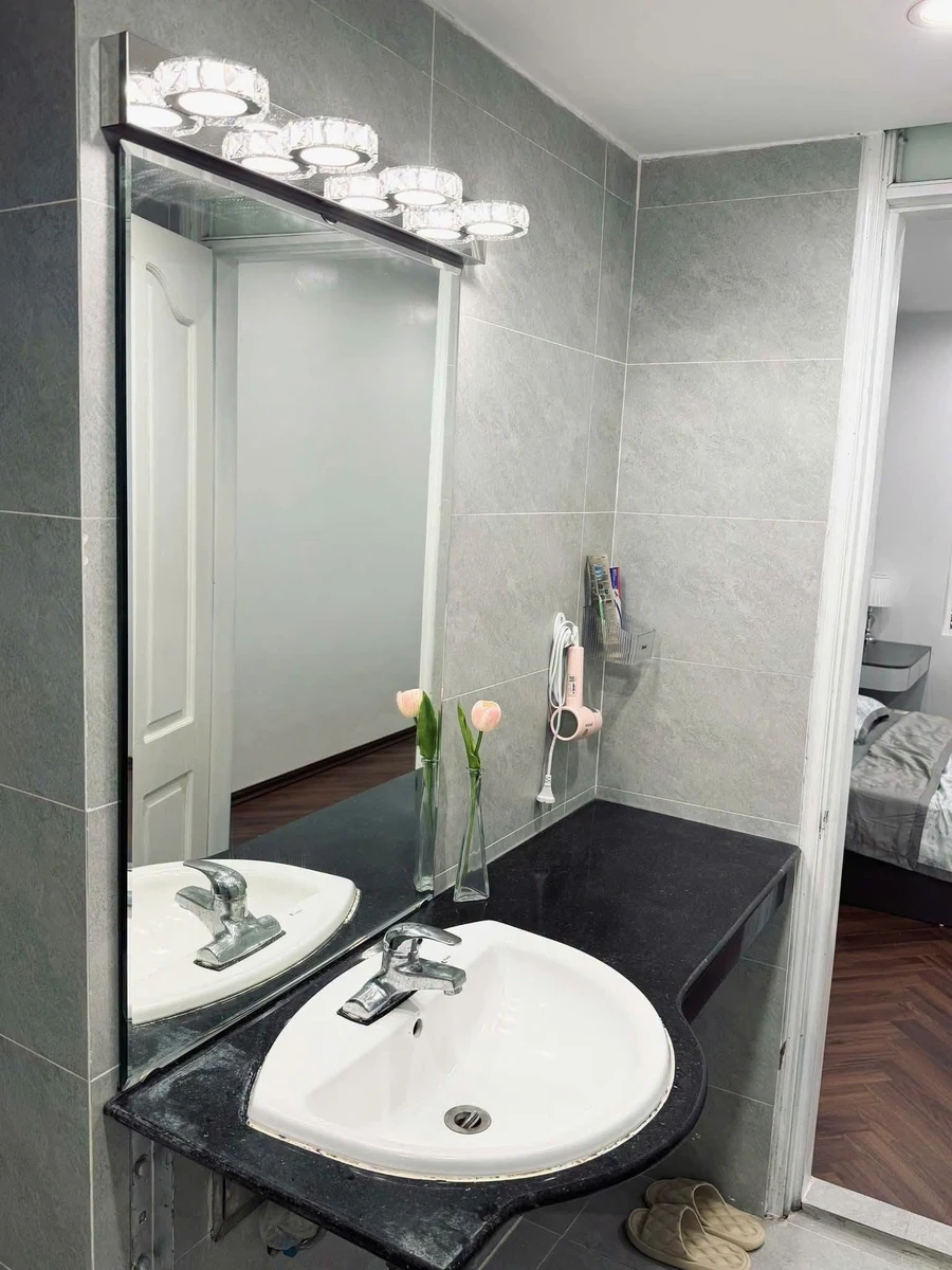 Bán chung cư 3PN 107m² 7.99 tỷ Lê Văn Lương - Ảnh thu nhỏ 2