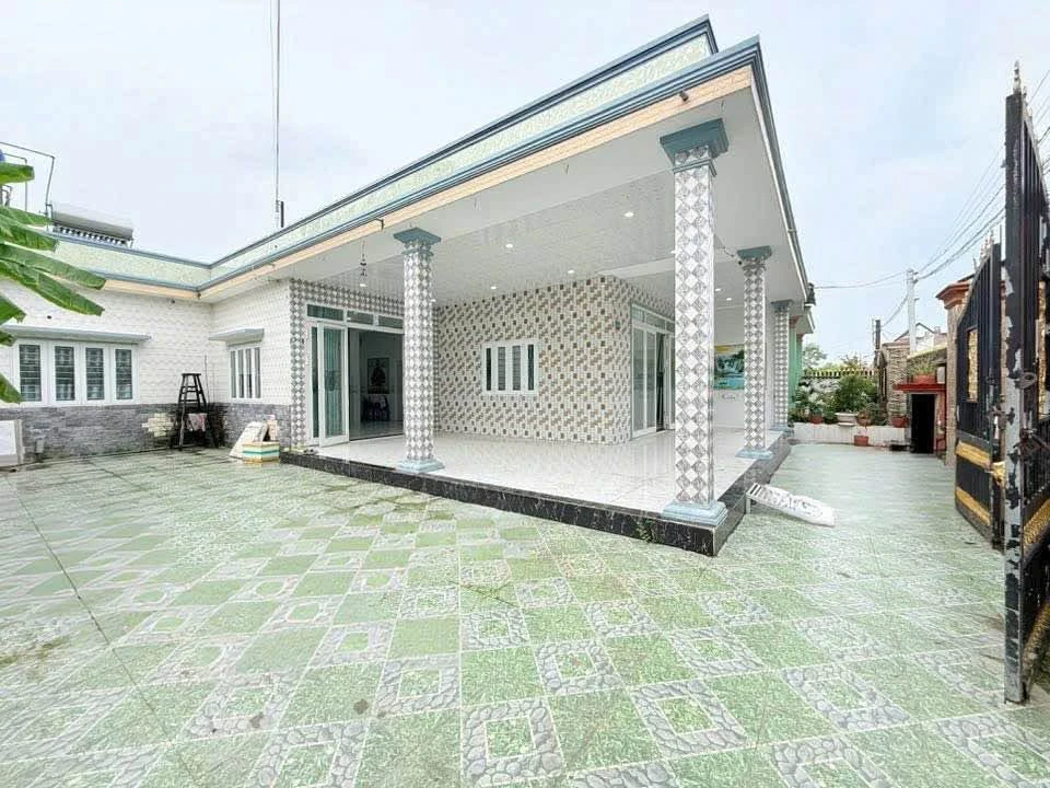 Bán nhà 236m² tại Xã Bến Lức, Tây Ninh - giá 3 tỷ 750 - Ảnh 1