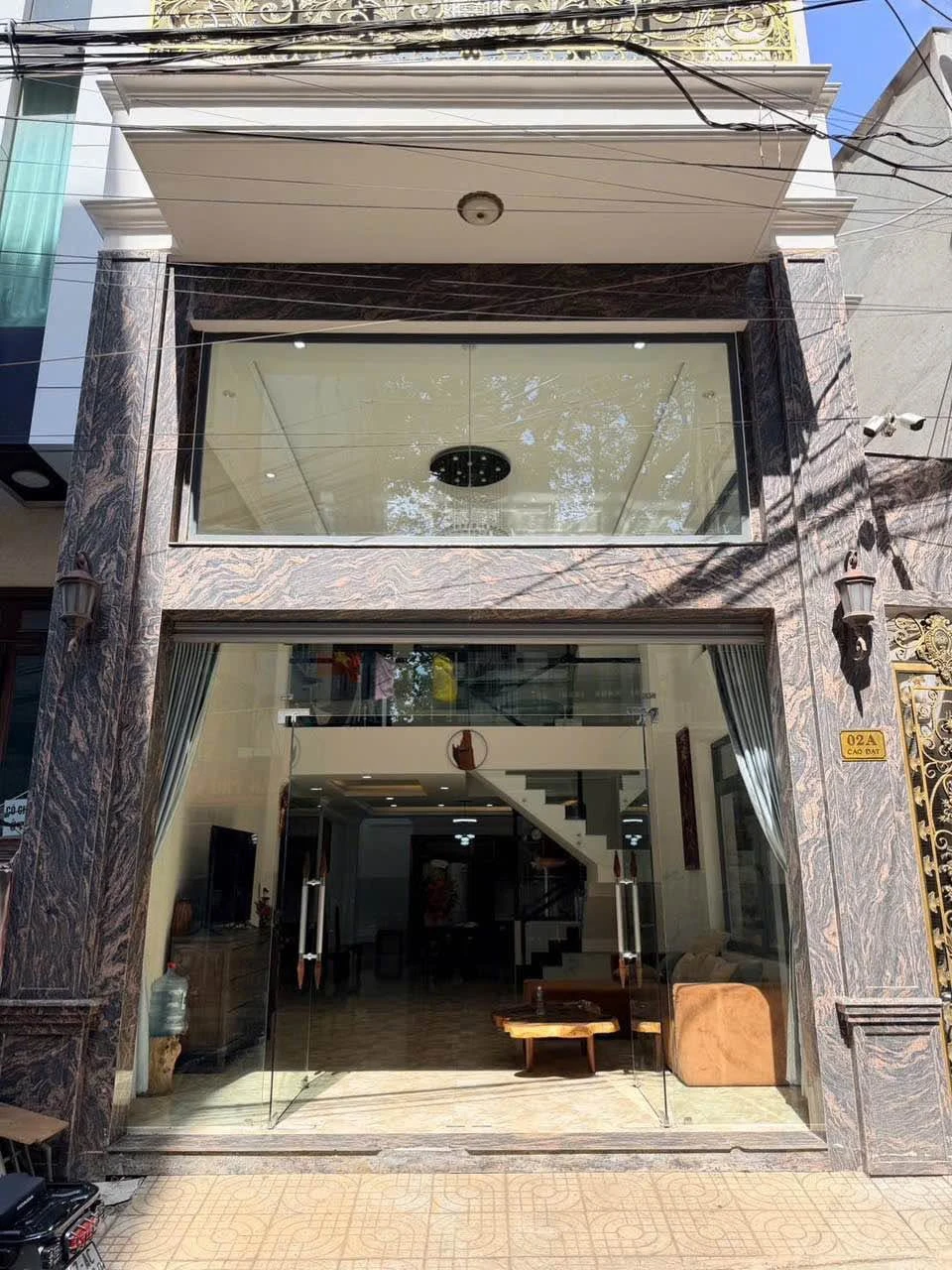 Bán nhà 300m² đường Cao Đạt, 7.4 tỷ - Ảnh 1