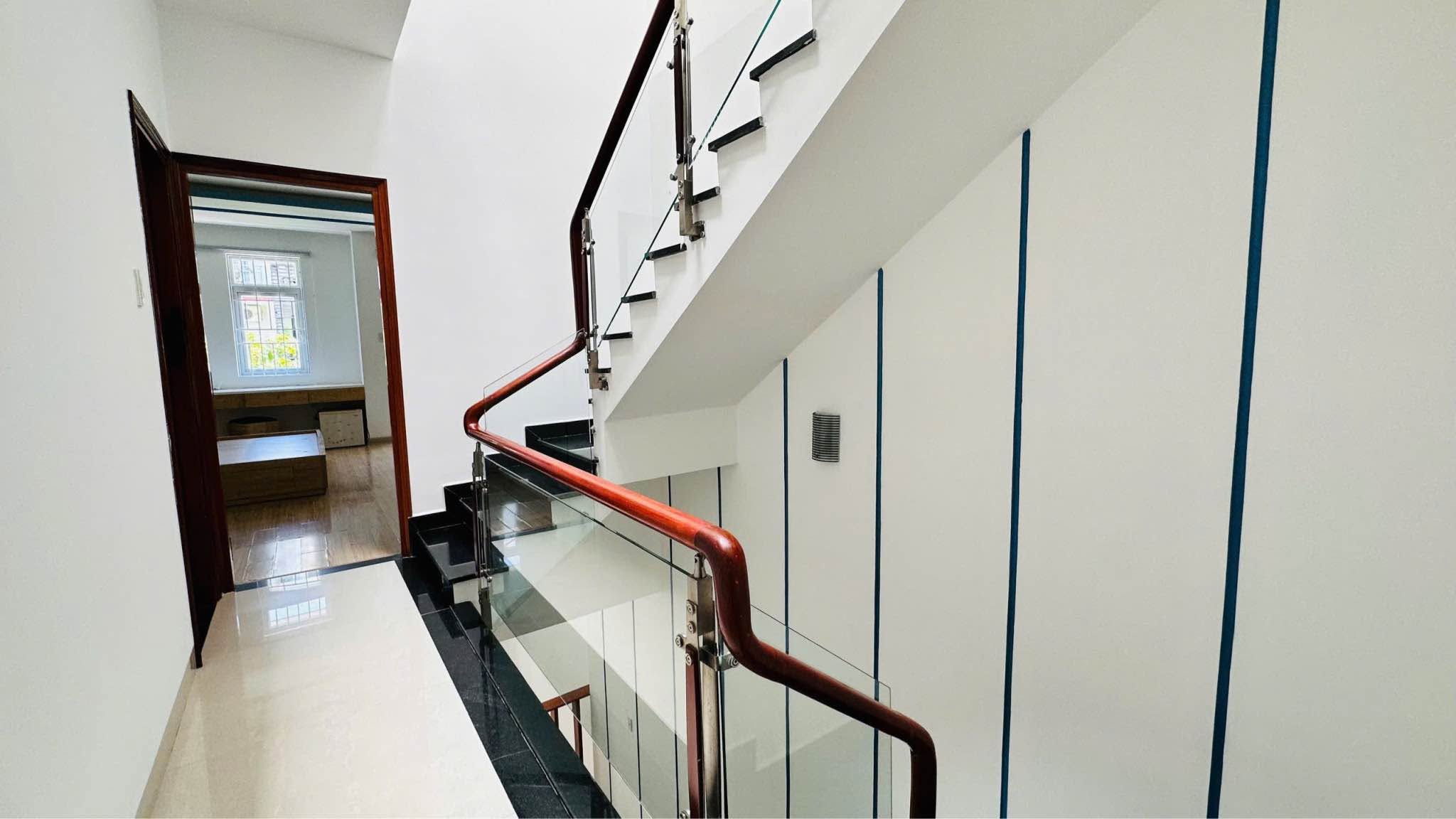 Bán nhà 3 tầng mặt tiền 175m² Nha Trang 7.5 tỷ - Ảnh thu nhỏ 4