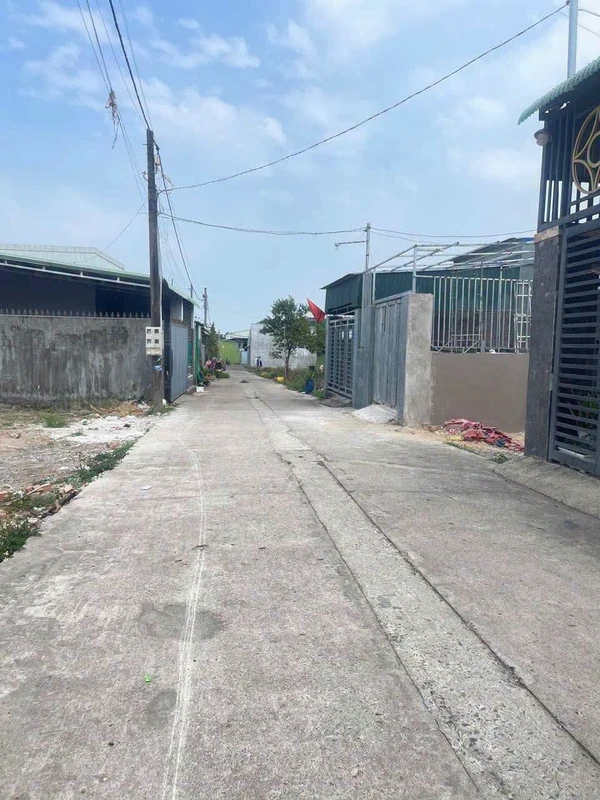Bán nhà mới 5x20m Bình Minh, trả trước 700 triệu