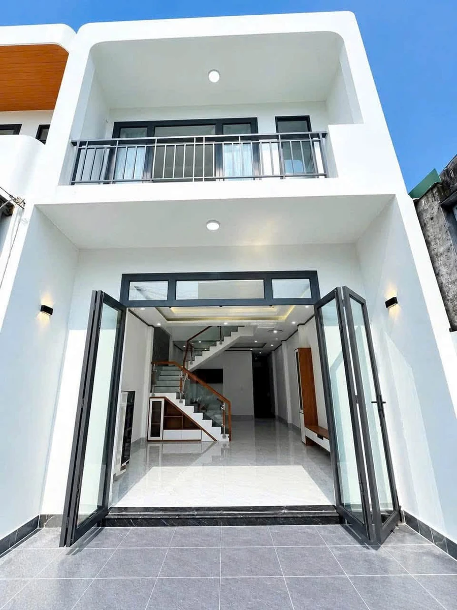 Bán nhà 1 trệt 1 lầu 3PN 105m² ngã ba Đèn Vàng Quận 1 - Ảnh thu nhỏ 3