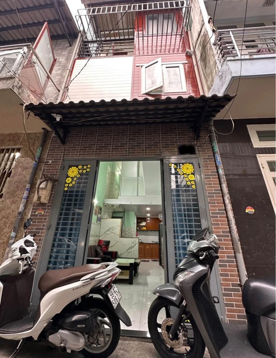 Bán nhà 3 tầng, 2PN, 24m² Nguyễn Sơn Quận 12 - Ảnh 1
