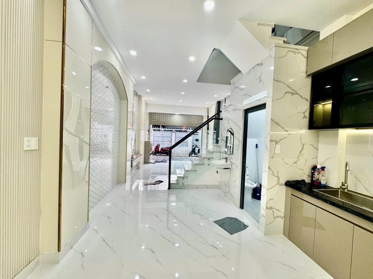 Bán nhà 4 tầng 44m2 Gò Vấp gần CV Làng Hoa 7 tỷ - Ảnh thu nhỏ 3