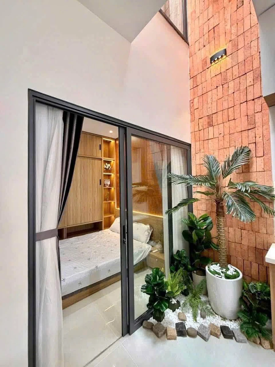 Bán nhà 1 mê 4×17m, 3PN, 4WC, nội thất full, Tân Lợi, Đắk Lắk, 4 tỷ 380 - Ảnh 1