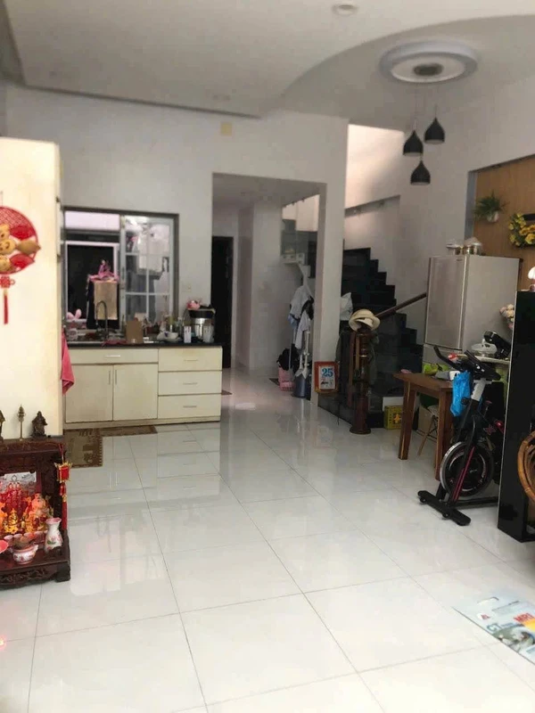 Bán nhà 1 trệt 1 lửng mặt tiền Nguyễn Văn Linh Phan Thiết 90m²