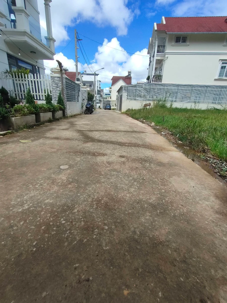 Bán đất sổ xây dựng Phan Chu Trinh Đà Lạt 74m² 3,8 tỷ - Ảnh 1