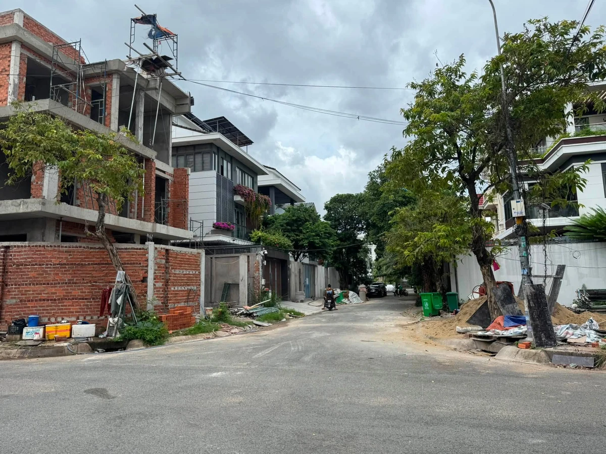 Bán đất biệt thự khu Văn Phòng Chính Phủ Vạn Phúc, Thủ Đức 200m2 giá 16,8 tỷ - Ảnh thu nhỏ 2