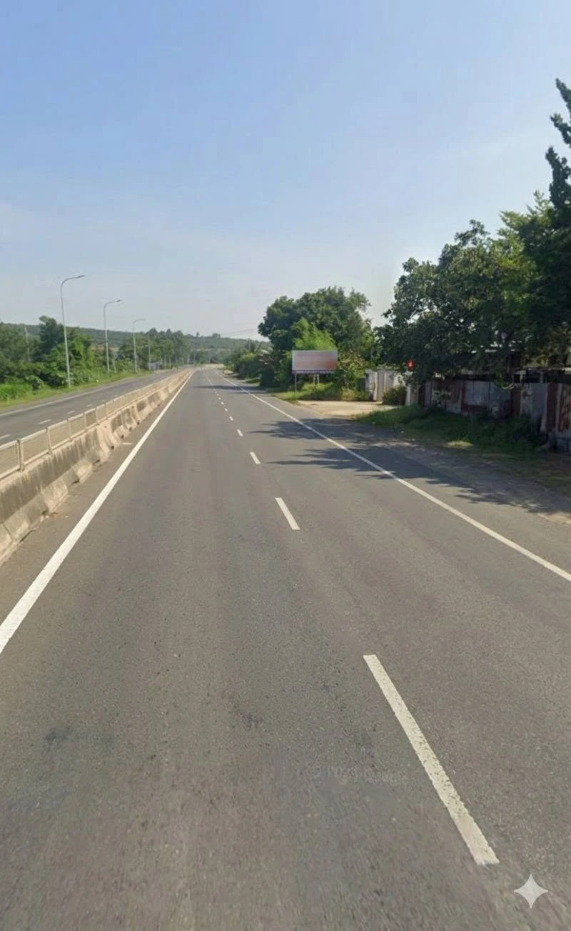 Bán đất mặt tiền Quốc Lộ 1A, 1.842 m² Bình Thuận - Ảnh 1