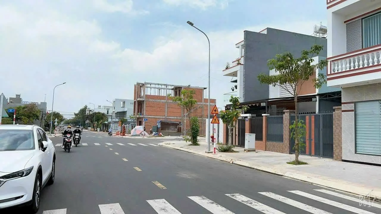 Bán gấp lô đất 6x16m dự án Hưng Việt, Long Tâm, Bà Rịa giá 2,7 tỷ - Ảnh 1