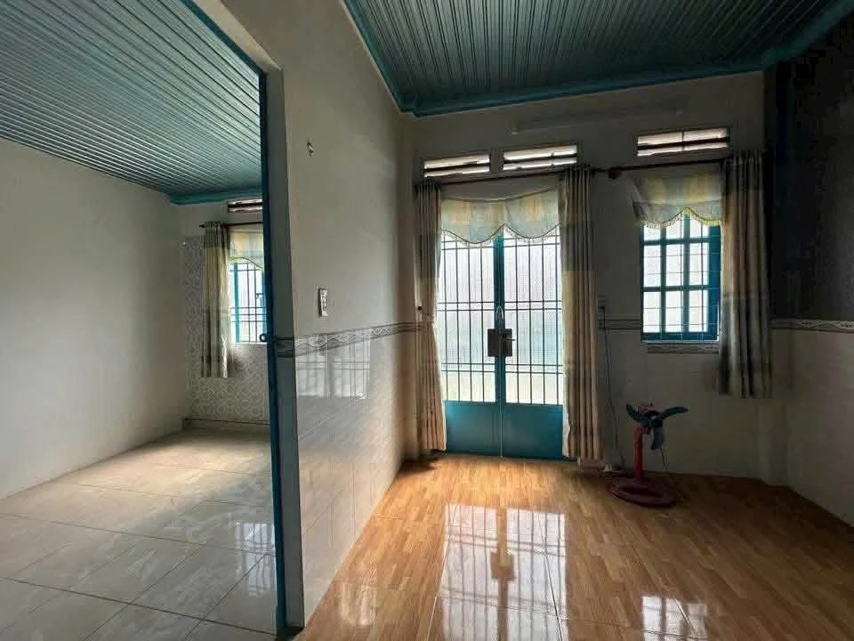 Bán nhà mặt tiền Đường 9/4 Long Khánh 55m², 2PN, 2.8 tỷ - Ảnh thu nhỏ 5